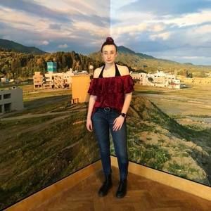 Meet your Posher, Lilly